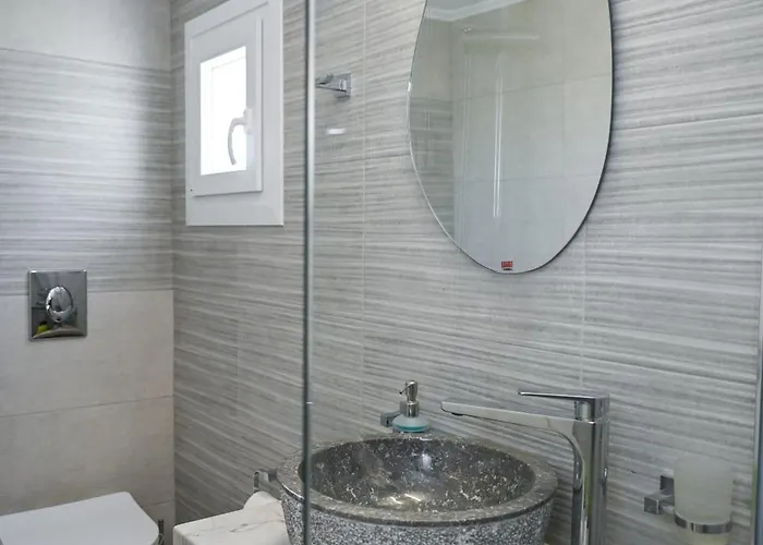 Dream House Adamantas (Milos)