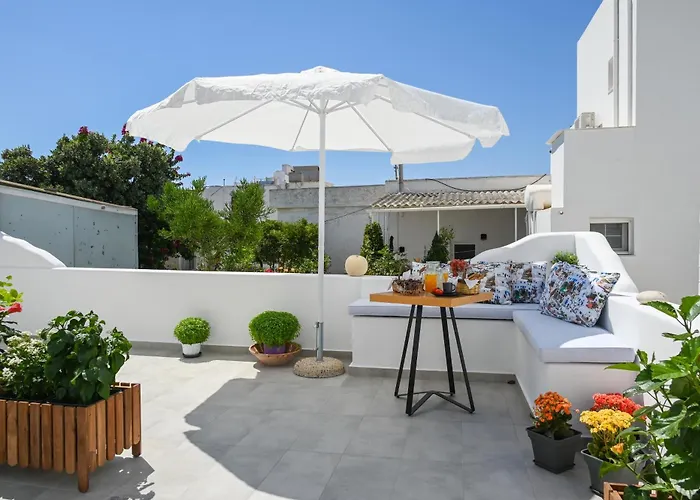 Dream House Adamantas (Milos)