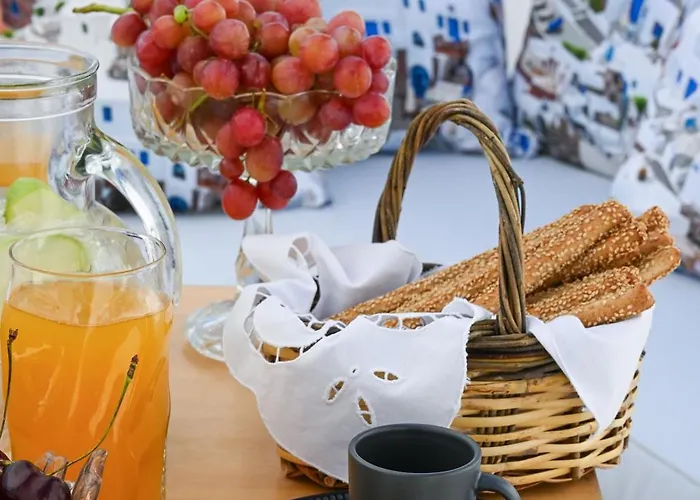 Dream House Αδάμας